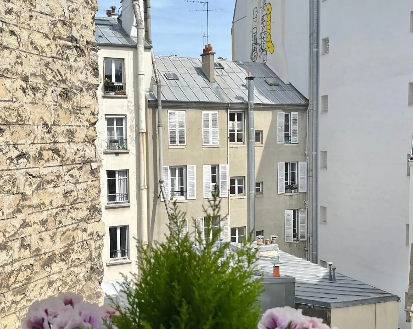 Eiffel Tower Apartment *